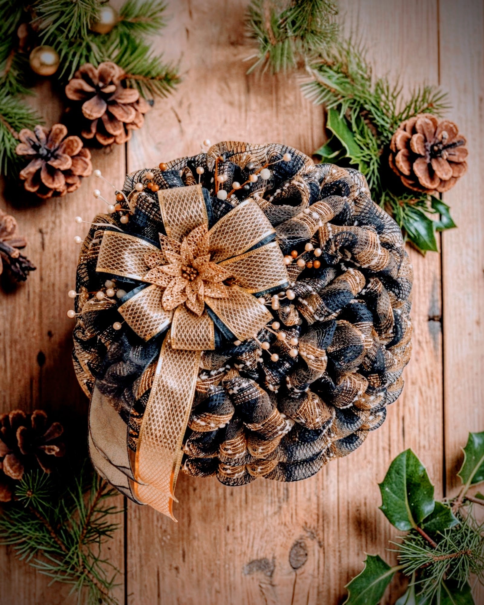 Metallic Navy, Champagne, Snowball Plaid Wreath with Large Metallic Bow