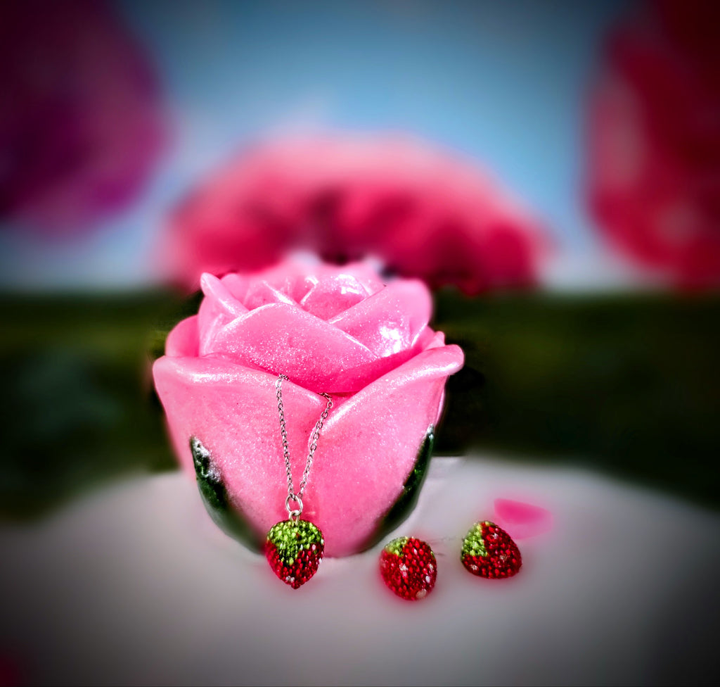 Quality Resin made. Pretty in Pink Rose Trinket Box with Green leaves.